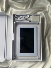 Load image into Gallery viewer, LCD Crystal Digital Video Frame : 7 inches